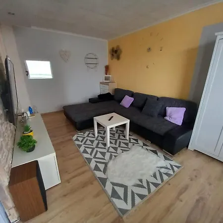 Apartman, Ul. Erbena, * Most